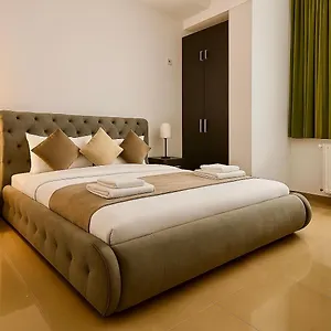 Adress Cd23 Apartament